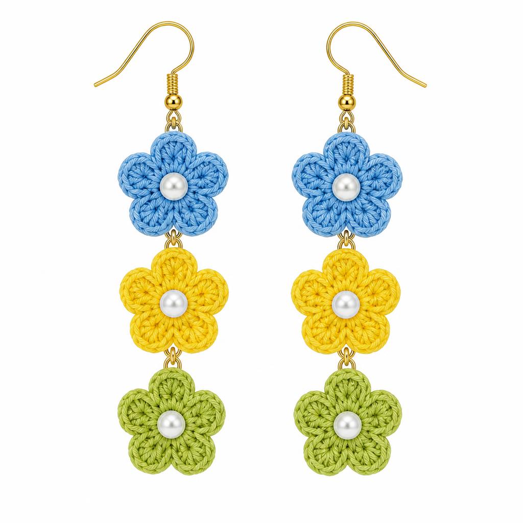 Brinco Flor Tripla Brasil em crochê artesanal